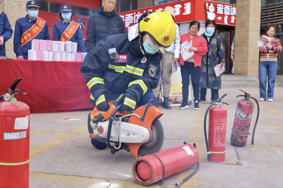  内蒙古鄂尔多斯：部门联动吹响消防“打假扶正”集结号